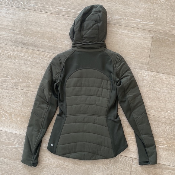 Lululemon Extra Mile Jacket, green, Size 2, New with Tag! - Picture 7 of 10